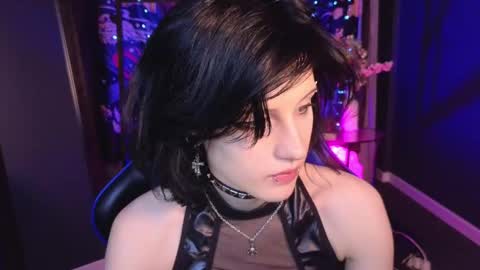 Vamp  online show from February 10, 2025, 4:08 am