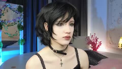 Vamp  online show from March 1, 2025, 12:23 pm