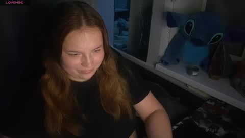 darkcharm1 online show from November 30, 2025, 3:21 am