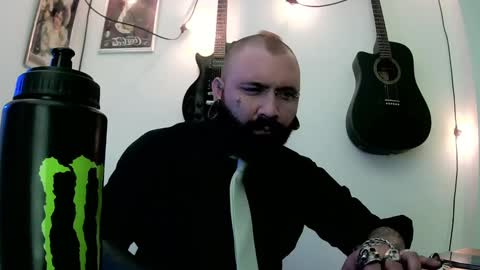 darkclothes online show from December 23, 2024, 7:28 am