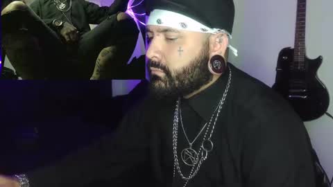 darkclothes online show from December 25, 2024, 3:08 am