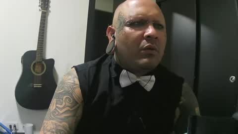 darkclothes online show from January 20, 2025, 2:43 am