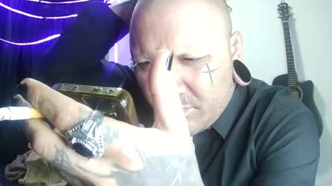 darkclothes online show from January 22, 2025, 11:12 am