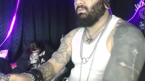 darkclothes online show from October 16, 2025, 8:26 am