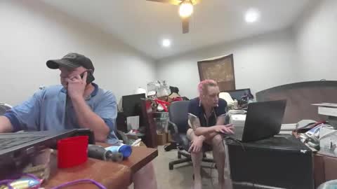 Snapshot of darkestparadox chatting on October 25, 2025, 7:08 pm Darkest Paradox online show from October 25, 2025, 7:08 pm