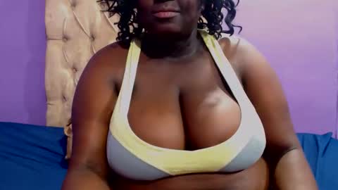 Snapshot of darkgiantmelanin chatting on January 13, 2026, 5:40 pm darkgiantmelanin online show from January 13, 2026, 5:40 pm