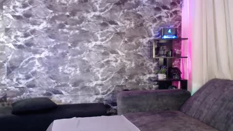 New account.  Help me reach 100 thumbs up  online show from January 25, 2025, 7:39 pm