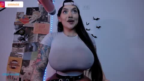 Snapshot of darknes_lilith18 chatting on December 11, 2024, 1:37 am darknes_lilith18 online show from December 11, 2024, 1:37 am