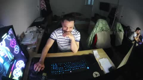 Snapshot of darkschneider_ chatting on February 23, 2025, 6:39 am darkschneider_ online show from February 23, 2025, 6:39 am