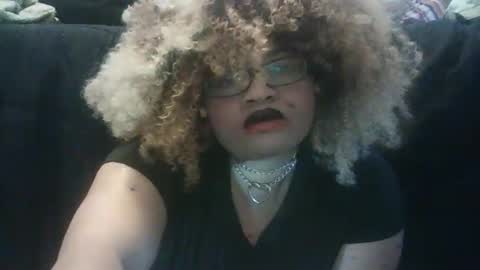Snapshot of darksundaze chatting on May 16, 2026, 7:34 pm DarkSundaze online show from May 16, 2026, 7:34 pm