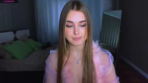 Darlina online show from December 22, 2025, 11:40 am