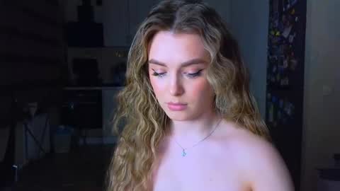 Darlina online show from March 2, 2026, 8:04 pm