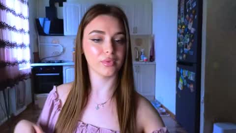 Snapshot of darlina_ryan chatting on May 15, 2026, 10:33 am Darlina online show from May 15, 2026, 10:33 am
