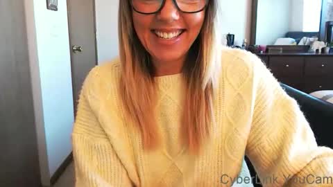 Snapshot of darlingd77 chatting on January 21, 2025, 2:26 pm DarlingD online show from January 21, 2025, 2:26 pm