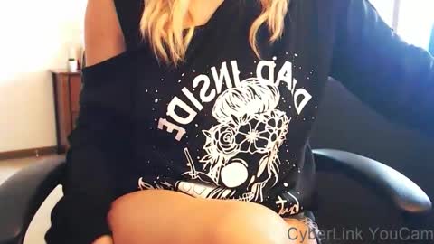 Snapshot of darlingd77 chatting on February 27, 2025, 2:00 pm DarlingD online show from February 27, 2025, 2:00 pm