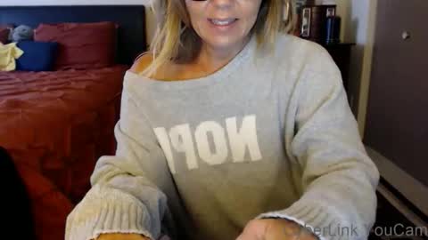 Snapshot of darlingd77 chatting on November 7, 2025, 2:06 pm DarlingD online show from November 7, 2025, 2:06 pm