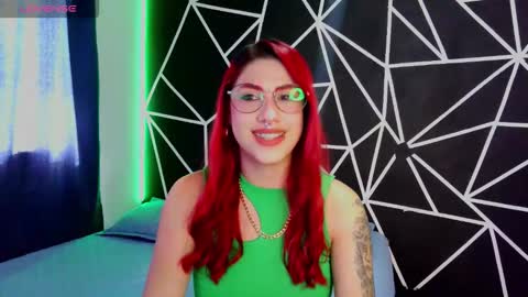 Darlyhooper online show from September 24, 2025, 8:45 pm