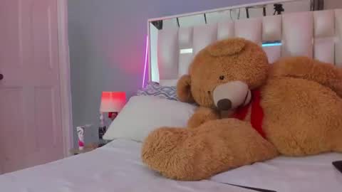 darlyn_tenderhot__ online show from October 17, 2025, 7:11 am