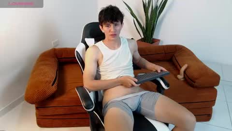 darrencolleen online show from June 12, 2026, 11:25 pm