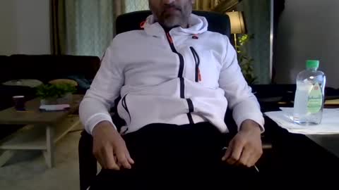 darryl43321 online show from March 7, 2025, 7:05 pm