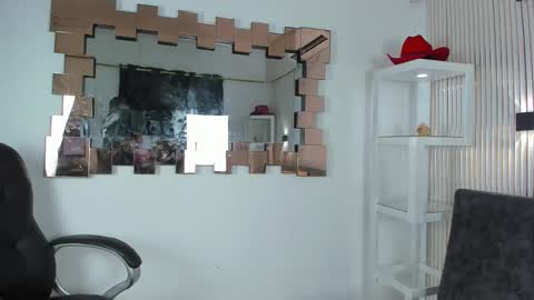 darwin_ggh online show from November 11, 2025, 7:08 am