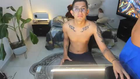 Snapshot of darwinandbrayan chatting on March 2, 2026, 4:14 am darwinandbrayan online show from March 2, 2026, 4:14 am