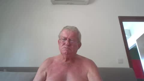 darwincock online show from April 18, 2026, 5:00 am