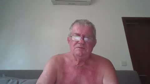 darwincock online show from April 19, 2026, 1:38 am