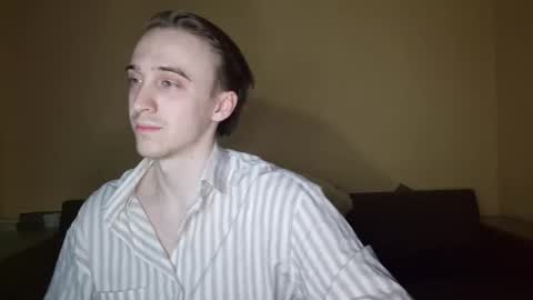 datalian online show from November 26, 2025, 3:57 pm