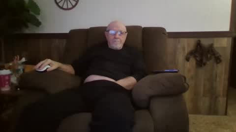 dave571960 online show from December 30, 2024, 12:42 pm