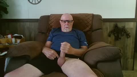 Snapshot of dave571960 chatting on July 4, 2026, 10:21 am dave571960 online show from July 4, 2026, 10:21 am