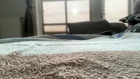 Snapshot of dave76b chatting on February 14, 2025, 10:59 am dave76b online show from February 14, 2025, 10:59 am