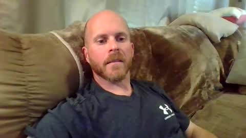 Snapshot of dave8404 chatting on April 30, 2026, 6:25 pm Dave online show from April 30, 2026, 6:25 pm