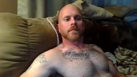 Snapshot of dave8404 chatting on May 7, 2026, 7:52 pm Dave online show from May 7, 2026, 7:52 pm