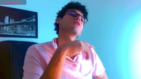 Snapshot of dave_20cm_ chatting on January 17, 2025, 7:38 pm dave_20cm_ online show from January 17, 2025, 7:38 pm