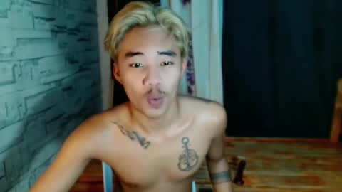 dave_boyyy online show from May 12, 2026, 6:32 am