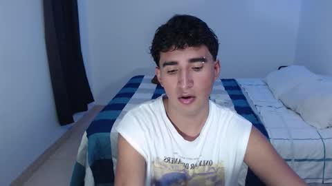 Snapshot of dave_hot1 chatting on December 23, 2025, 12:41 am David online show from December 23, 2025, 12:41 am