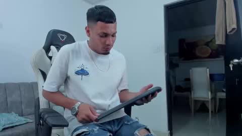 Snapshot of dave_skinnycum420 chatting on September 29, 2025, 2:16 am dave online show from September 29, 2025, 2:16 am