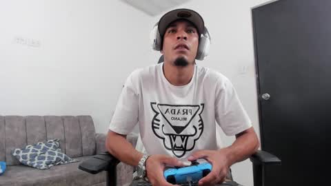 Snapshot of dave_skinnycum420 chatting on October 3, 2025, 3:25 am dave online show from October 3, 2025, 3:25 am