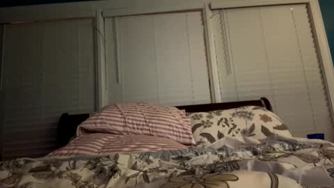 Snapshot of davezzie123456 chatting on April 11, 2026, 3:55 am davezzie123456 online show from April 11, 2026, 3:55 am
