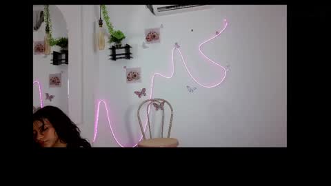 Snapshot of daviana_hill_ chatting on May 18, 2026, 2:51 am Davi online show from May 18, 2026, 2:51 am