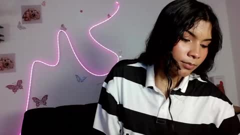 Snapshot of daviana_hill_ chatting on May 23, 2026, 4:29 am Davi online show from May 23, 2026, 4:29 am