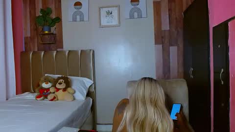 Snapshot of david778302 chatting on October 9, 2025, 2:09 am Noha online show from October 9, 2025, 2:09 am