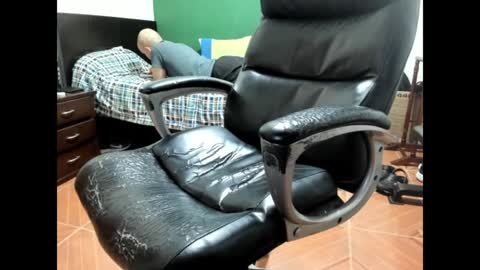 Snapshot of david_2789 chatting on December 30, 2024, 12:54 am David online show from December 30, 2024, 12:54 am