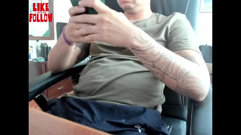 Snapshot of david_2789 chatting on March 9, 2025, 8:21 pm David online show from March 9, 2025, 8:21 pm