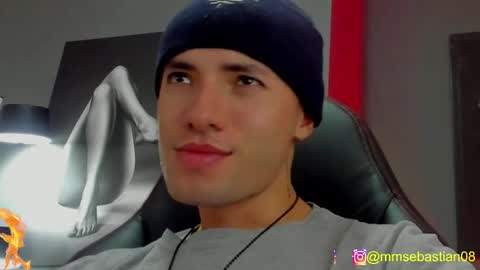 Snapshot of david_jons7 chatting on May 12, 2026, 10:40 pm David Jons online show from May 12, 2026, 10:40 pm