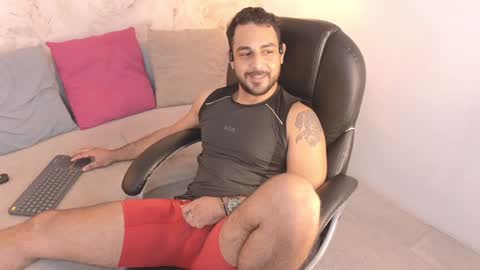 JF oliveira online show from January 25, 2025, 2:47 pm