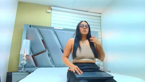 Snapshot of david_victoriaa chatting on March 14, 2026, 12:54 pm david_victoriaa online show from March 14, 2026, 12:54 pm