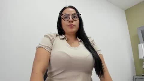 Snapshot of david_victoriaa chatting on July 4, 2026, 1:06 pm david_victoriaa online show from July 4, 2026, 1:06 pm
