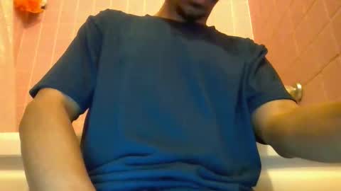 Snapshot of davidbigdick24 chatting on November 3, 2025, 9:05 pm David online show from November 3, 2025, 9:05 pm